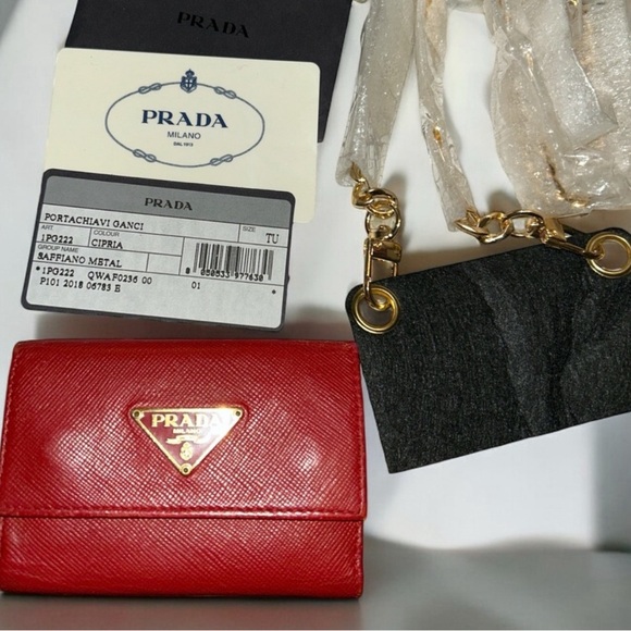 Prada Vintage
Saffiano Leather Red
Key Holder Wallet EUC - Picture 1 of 5